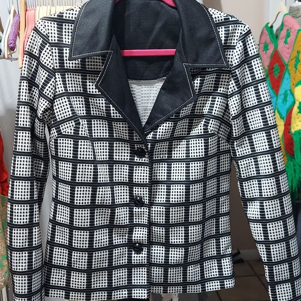 Black and white polyester jacket inv 263